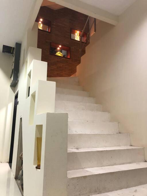 Homestay Cb's - Cheap Boutique Bangkok