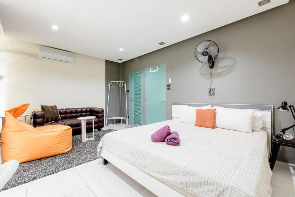 Homestay Cb's - Cheap Boutique Bangkok