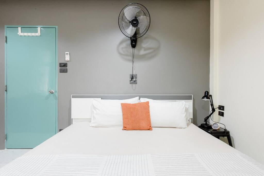 Cb's - Cheap Boutique Homestay Bangkok