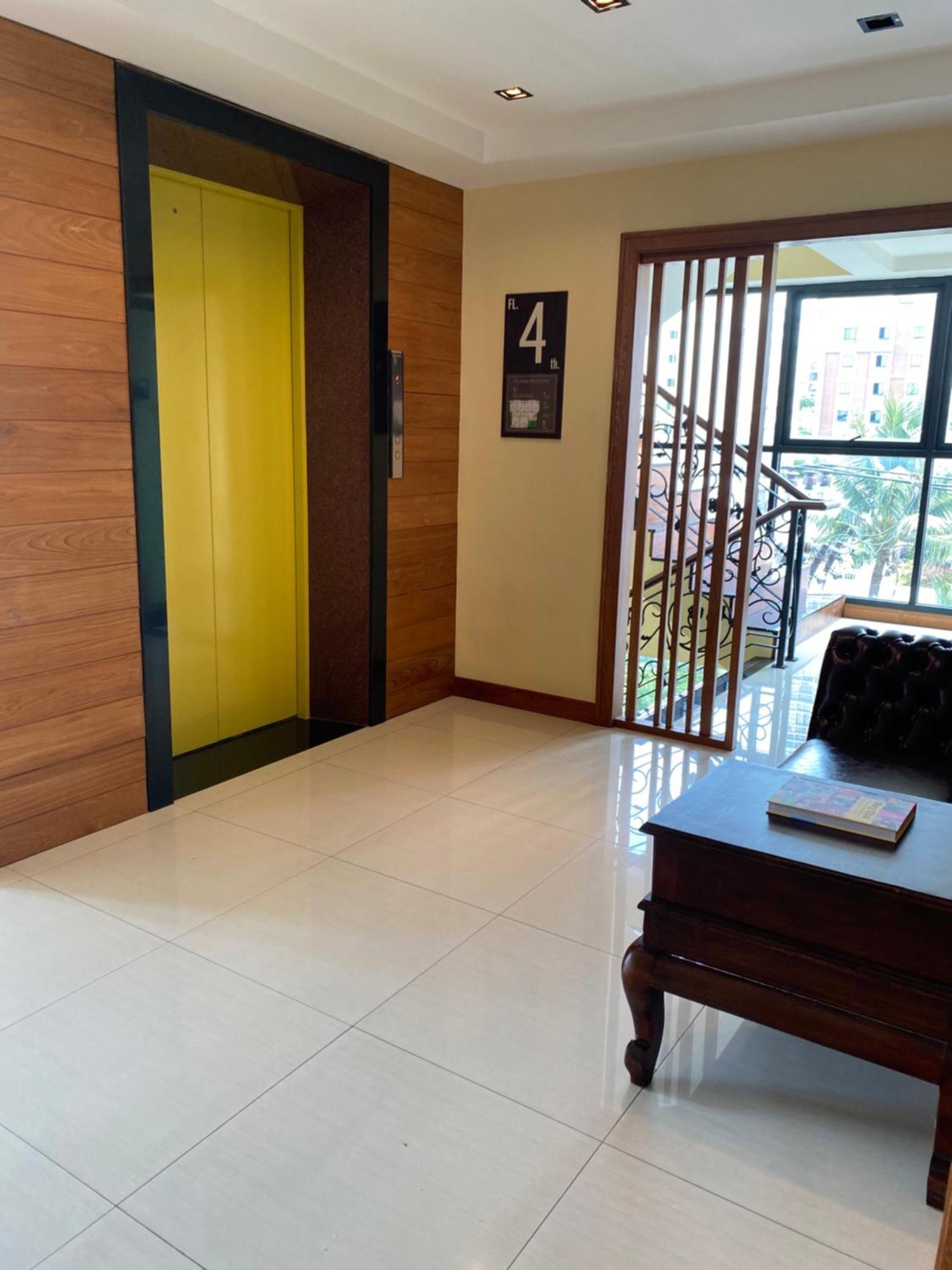 L18 แอลสิบแปด เรสซิเดนซ์ Aparthotel *