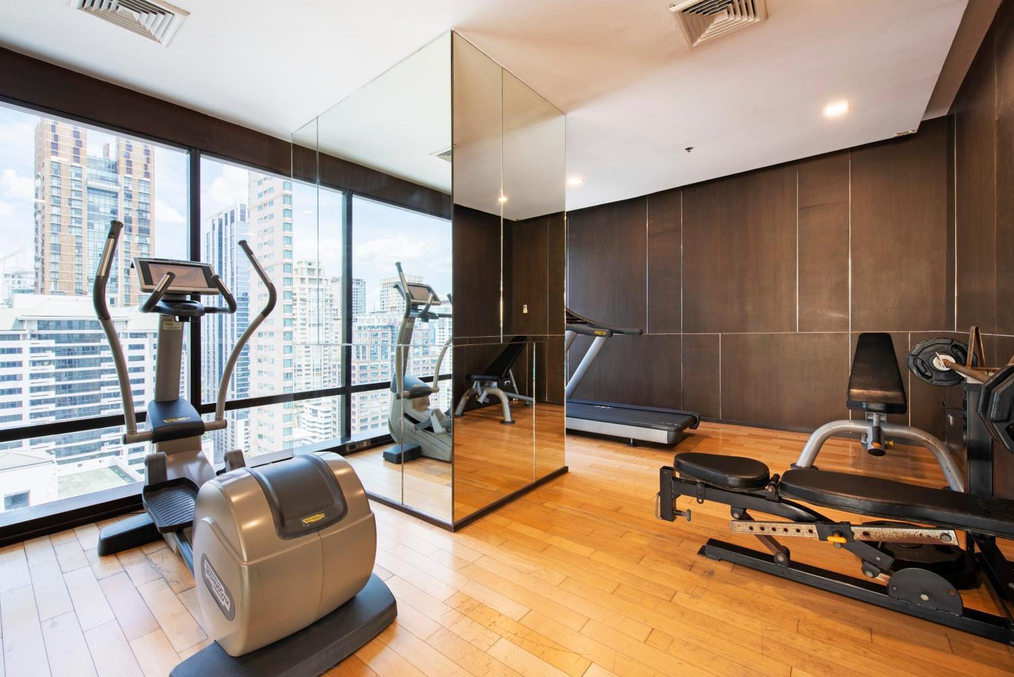 Apartment M Estate 2br Private Residence, 300m To Bts Chit Lom Bangkok