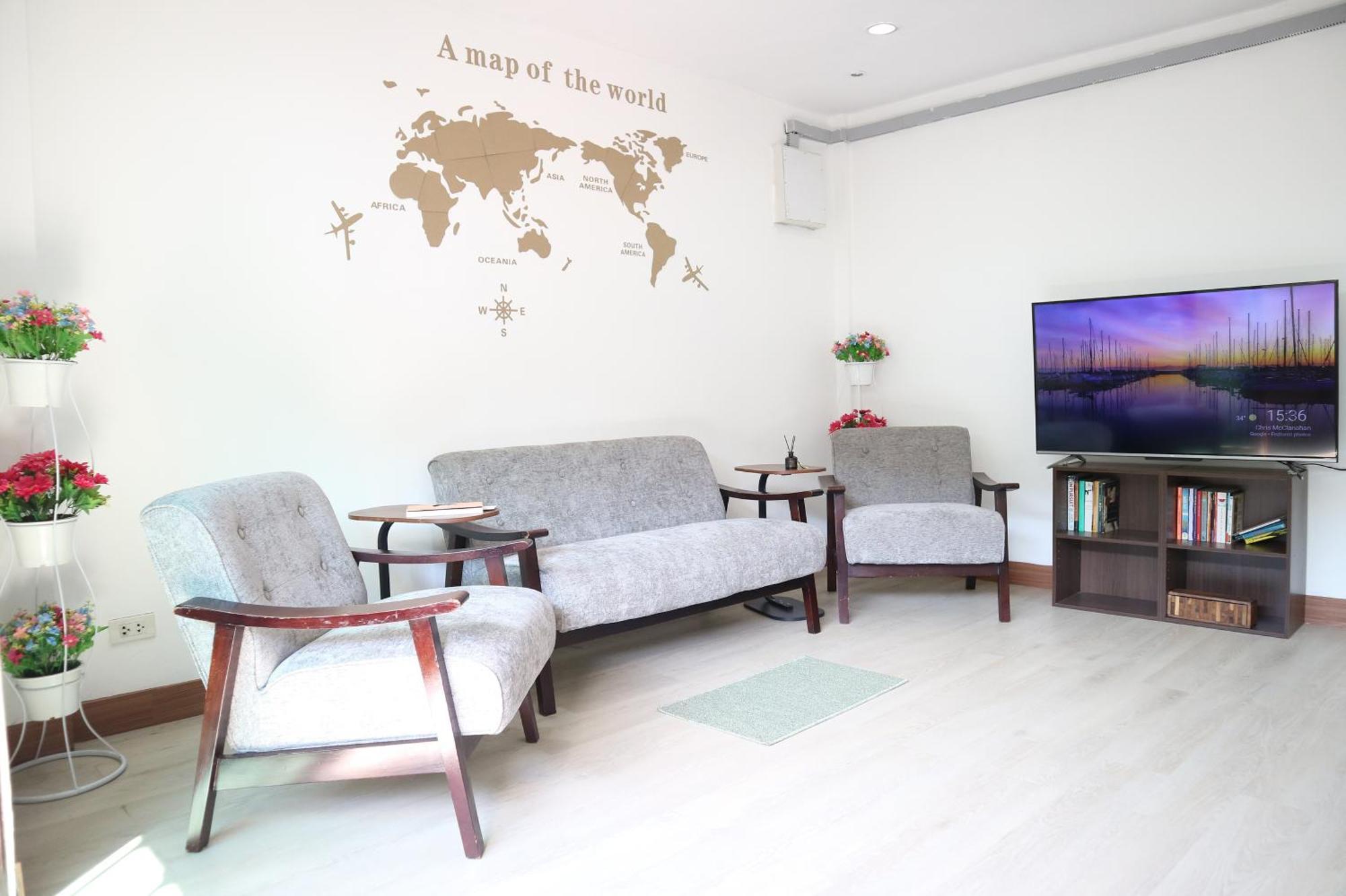 Happyhouse Laksi Station Holiday home
