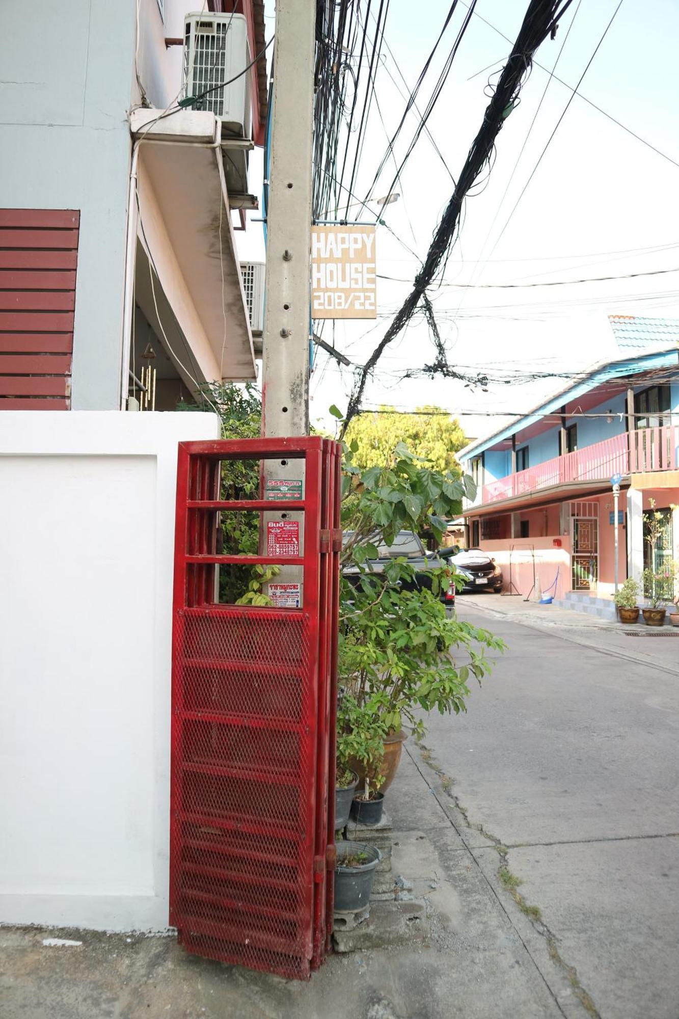 Happyhouse Laksi Station