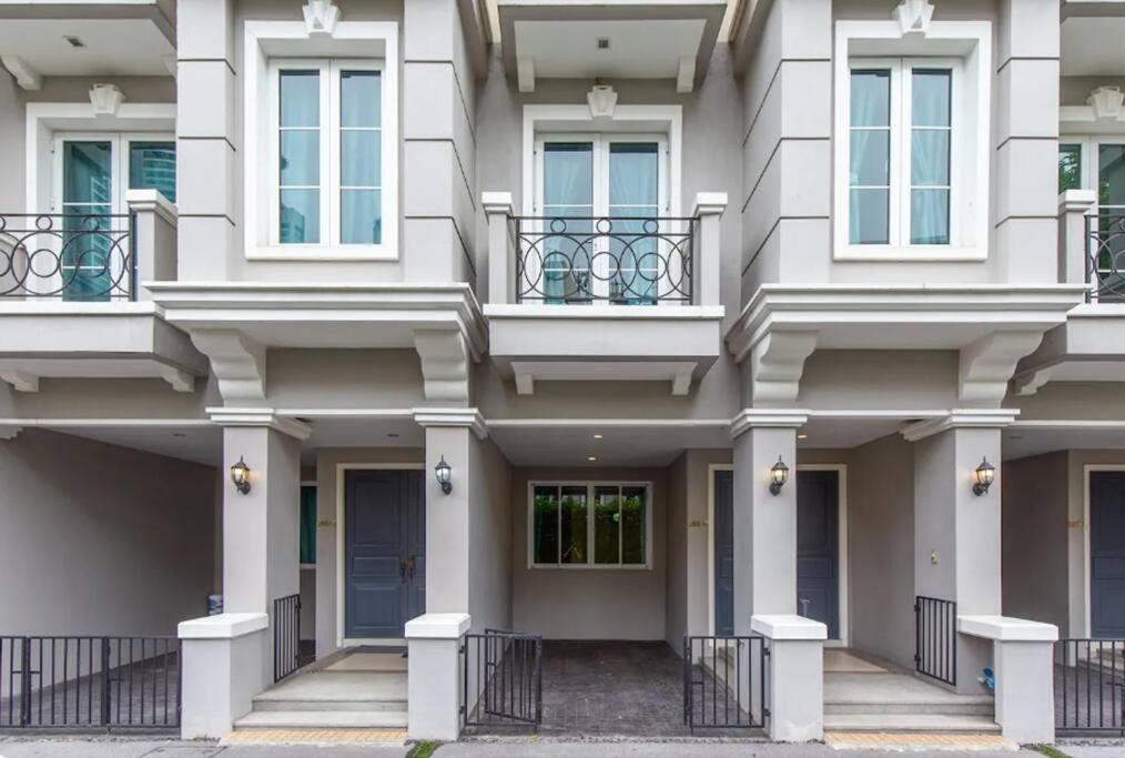 Miq_home403/asok Bts/resort Pool/9pax/1000mbwifi Bangkok
