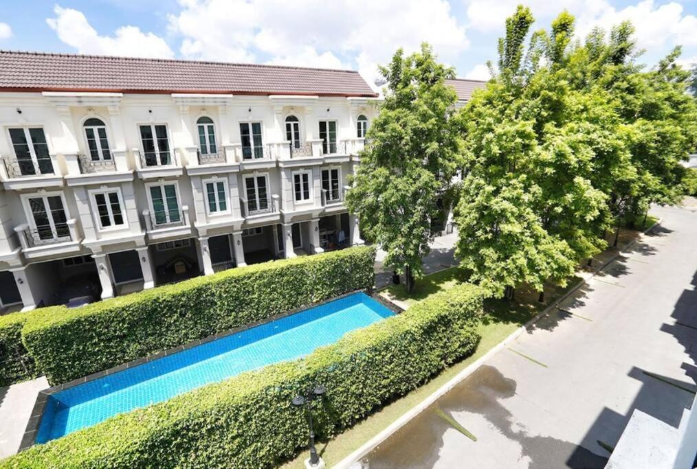 Miq_home403/asok Bts/resort Pool/9pax/1000mbwifi Villa Bangkok