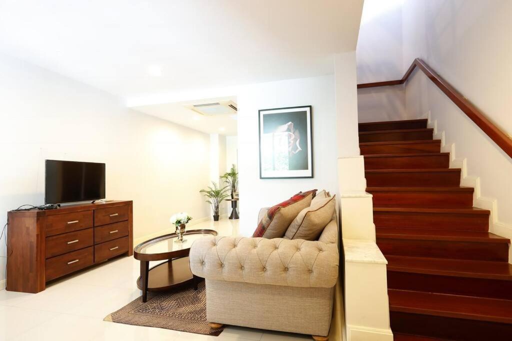 Villa Miq_home403/asok Bts/resort Pool/9pax/1000mbwifi