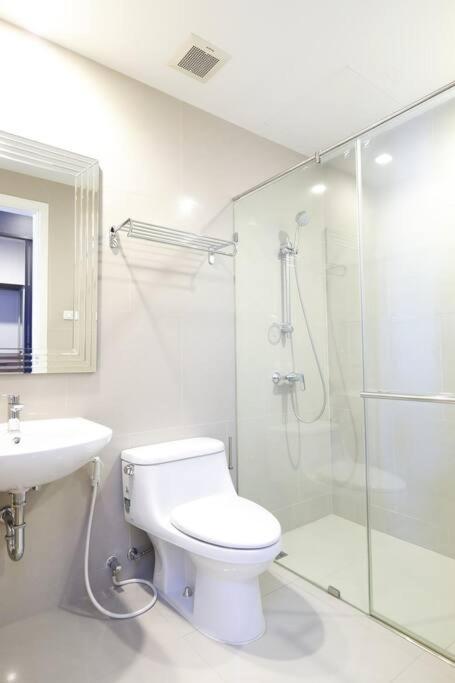 Miq_home403/asok Bts/resort Pool/9pax/1000mbwifi Villa Bangkok