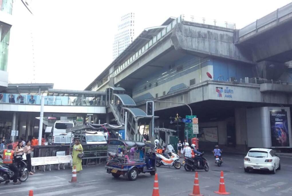 Miq_home403/asok Bts/resort Pool/9pax/1000mbwifi Bangkok