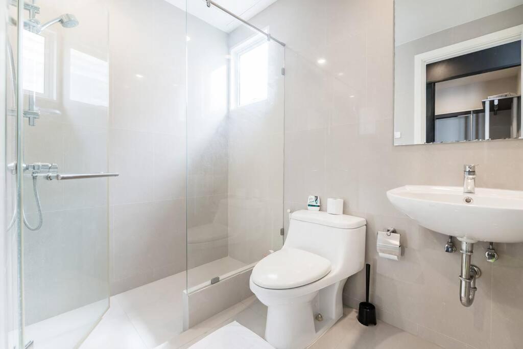 Villa Miq_home403/asok Bts/resort Pool/9pax/1000mbwifi *