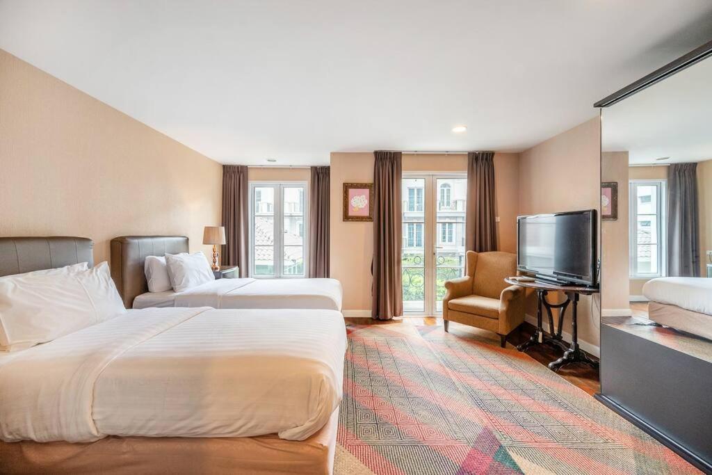Miq_home403/asok Bts/resort Pool/9pax/1000mbwifi Villa