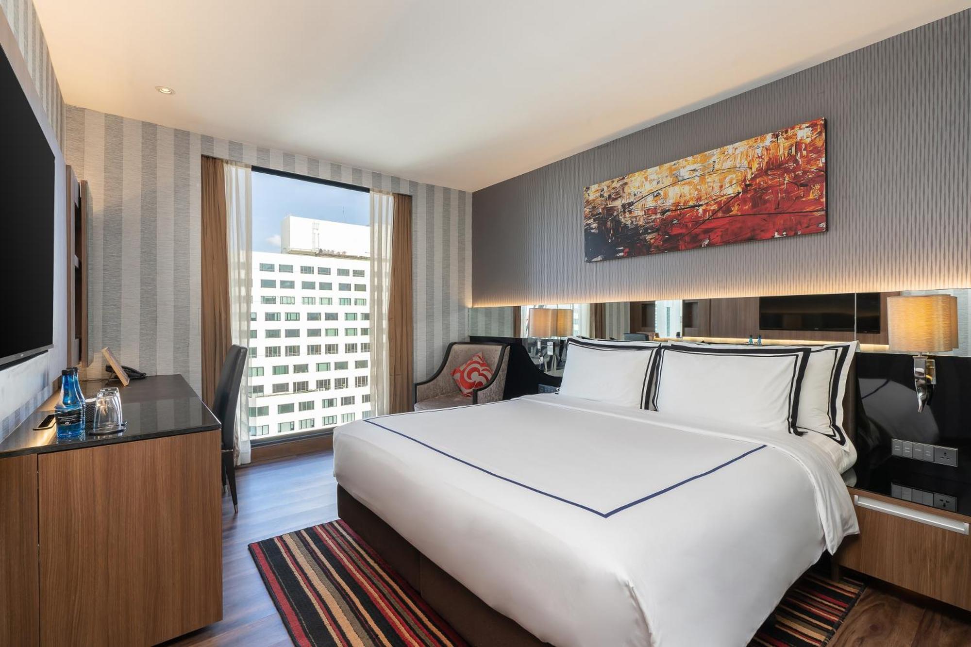 Hotel The Continent Sukhumvit - Asok Bts