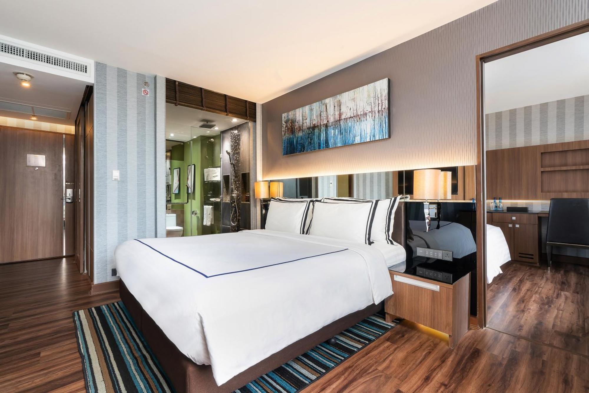 Hotel The Continent Sukhumvit - Asok Bts