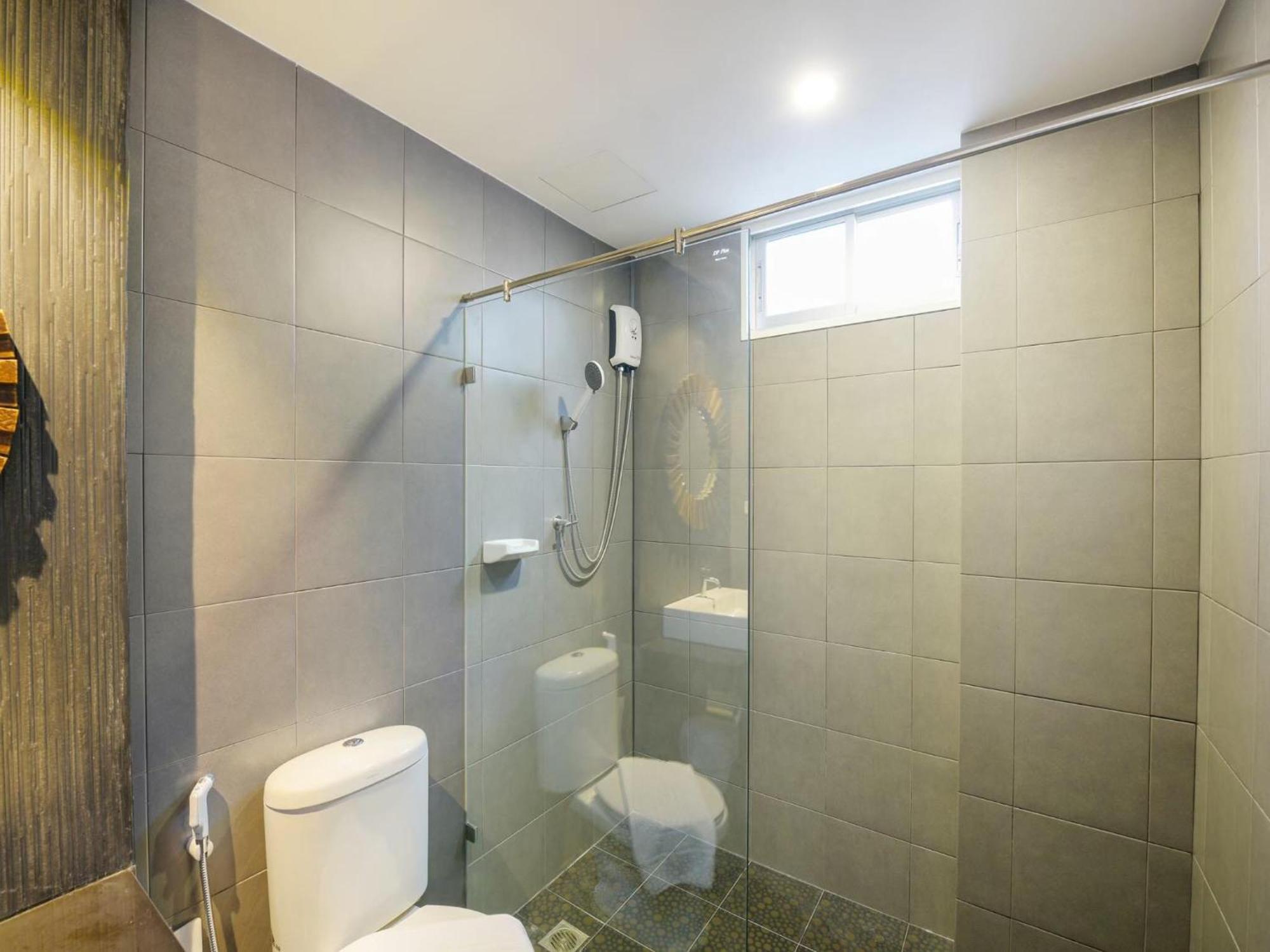 Kitzio House Huai Kwang Hotel 3*