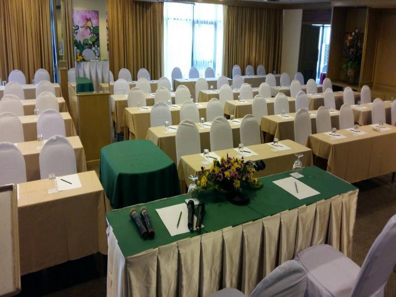 Hotel Pinnacle Lumpinee Park 3*