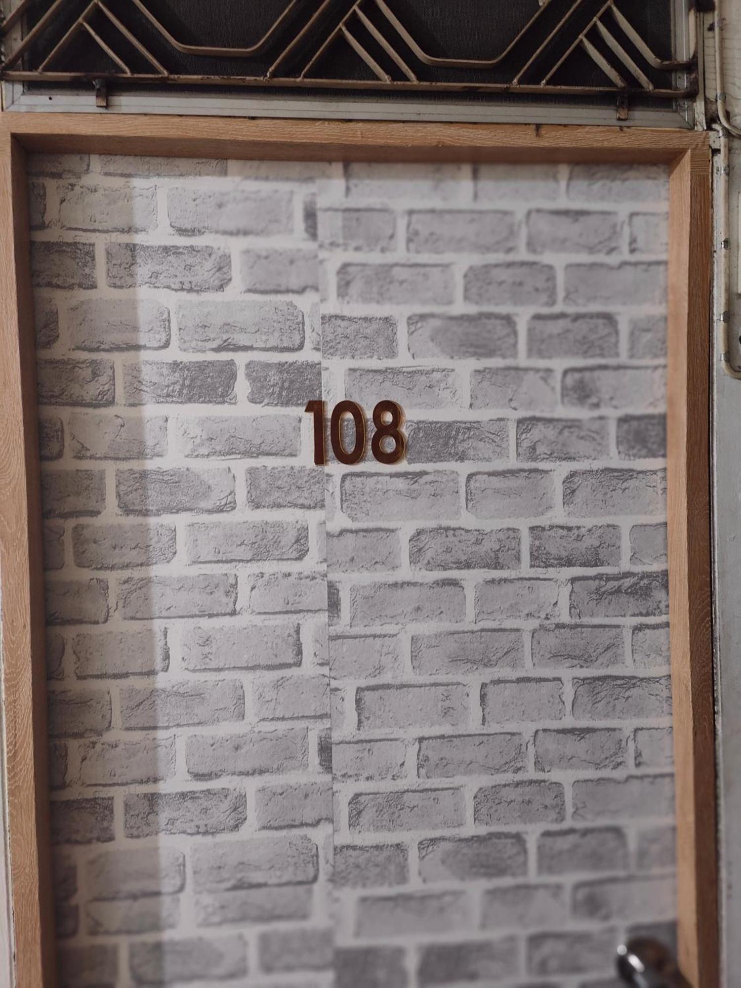 108 Olan Place Quiet With Free Wi-fi Apartment