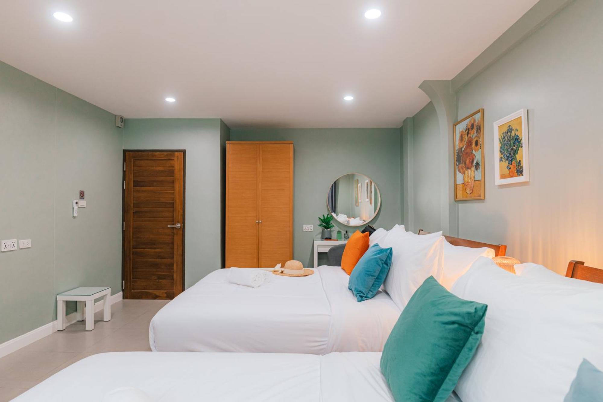 Modern - 6beds, Center, Phrom Phong Bts, Em District, Terminal 21 Bangkok