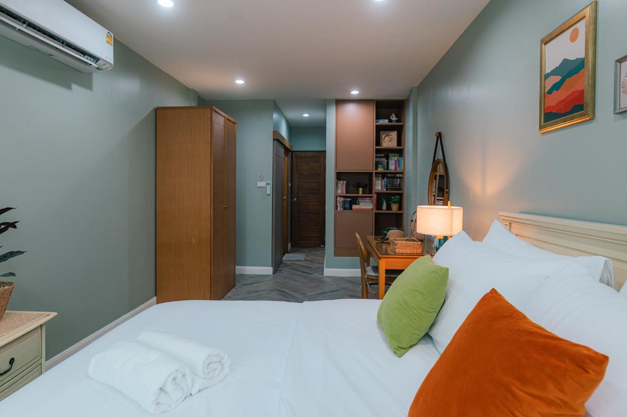 Modern - 6beds, Center, Phrom Phong Bts, Em District, Terminal 21 * Bangkok