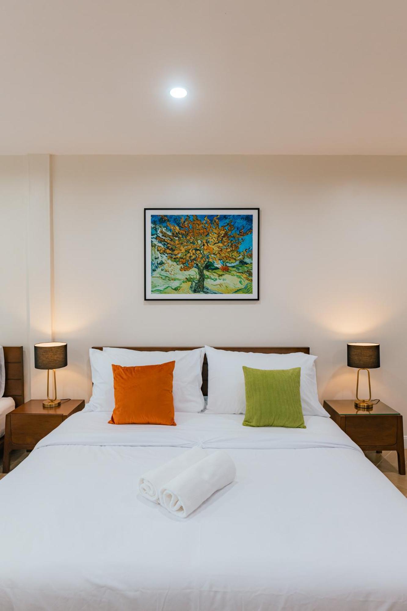 Modern - 6beds, Center, Phrom Phong Bts, Em District, Terminal 21 * Bangkok