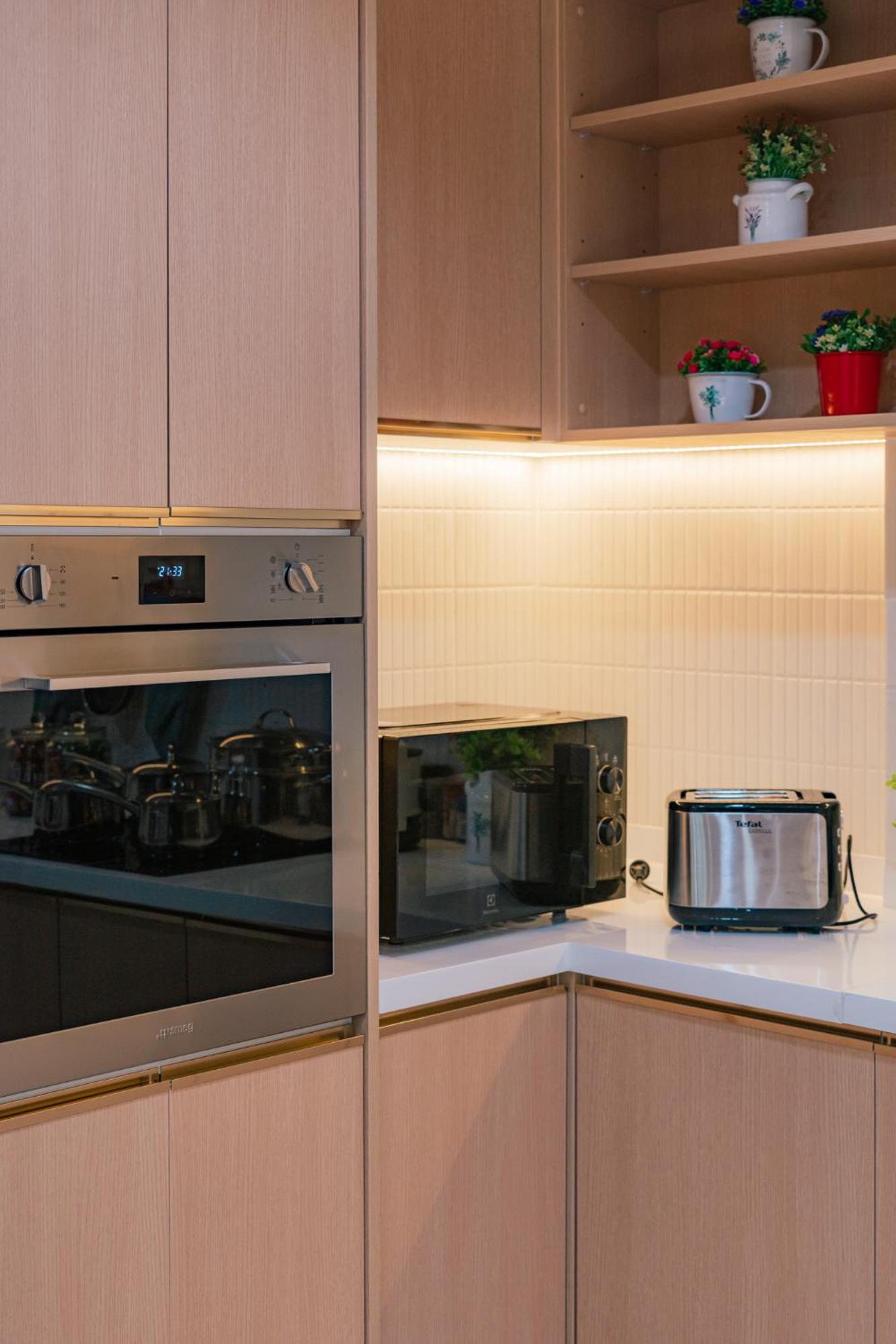 Modern - 6beds, Center, Phrom Phong Bts, Em District, Terminal 21