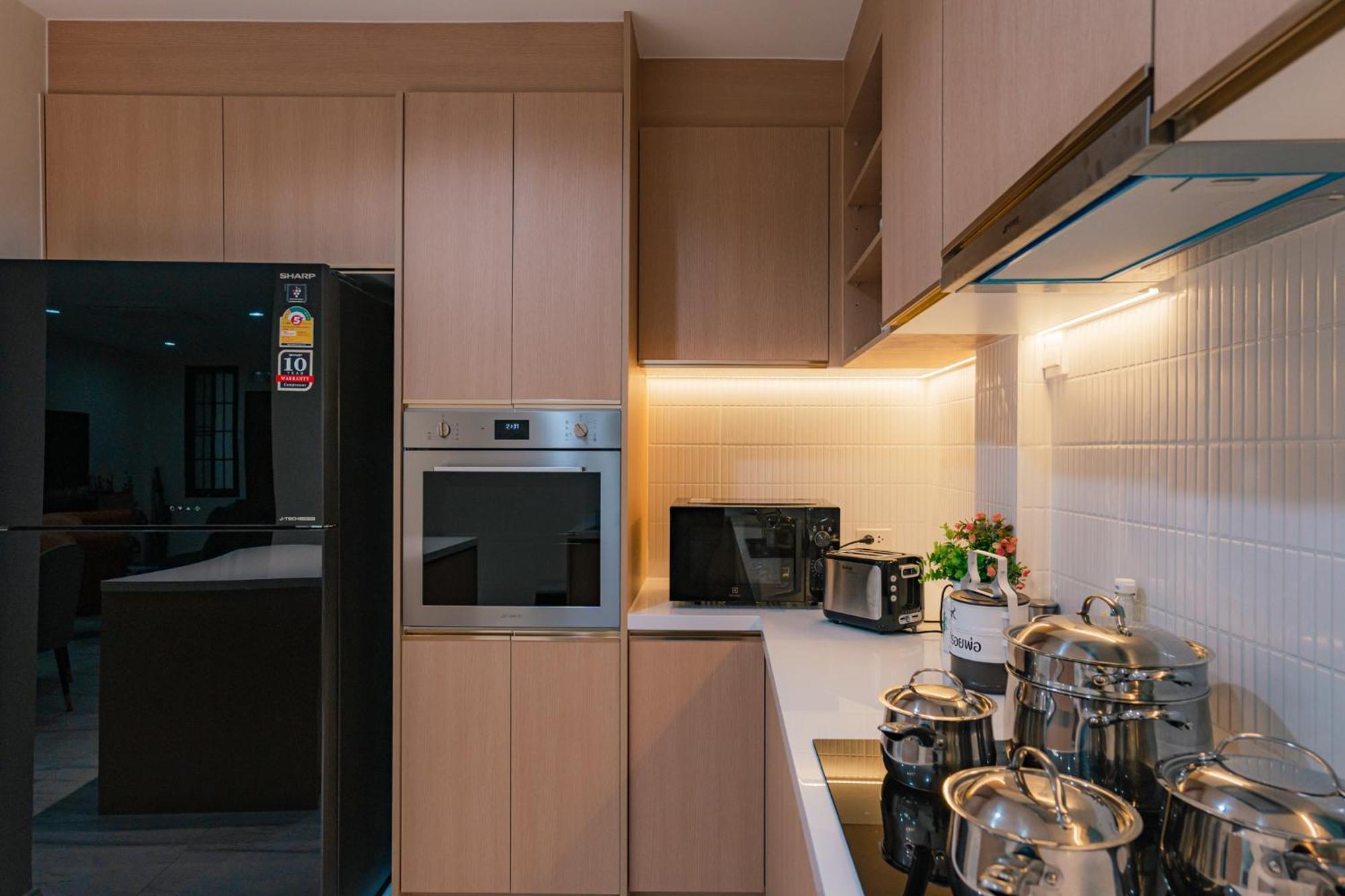 Modern - 6beds, Center, Phrom Phong Bts, Em District, Terminal 21 *
