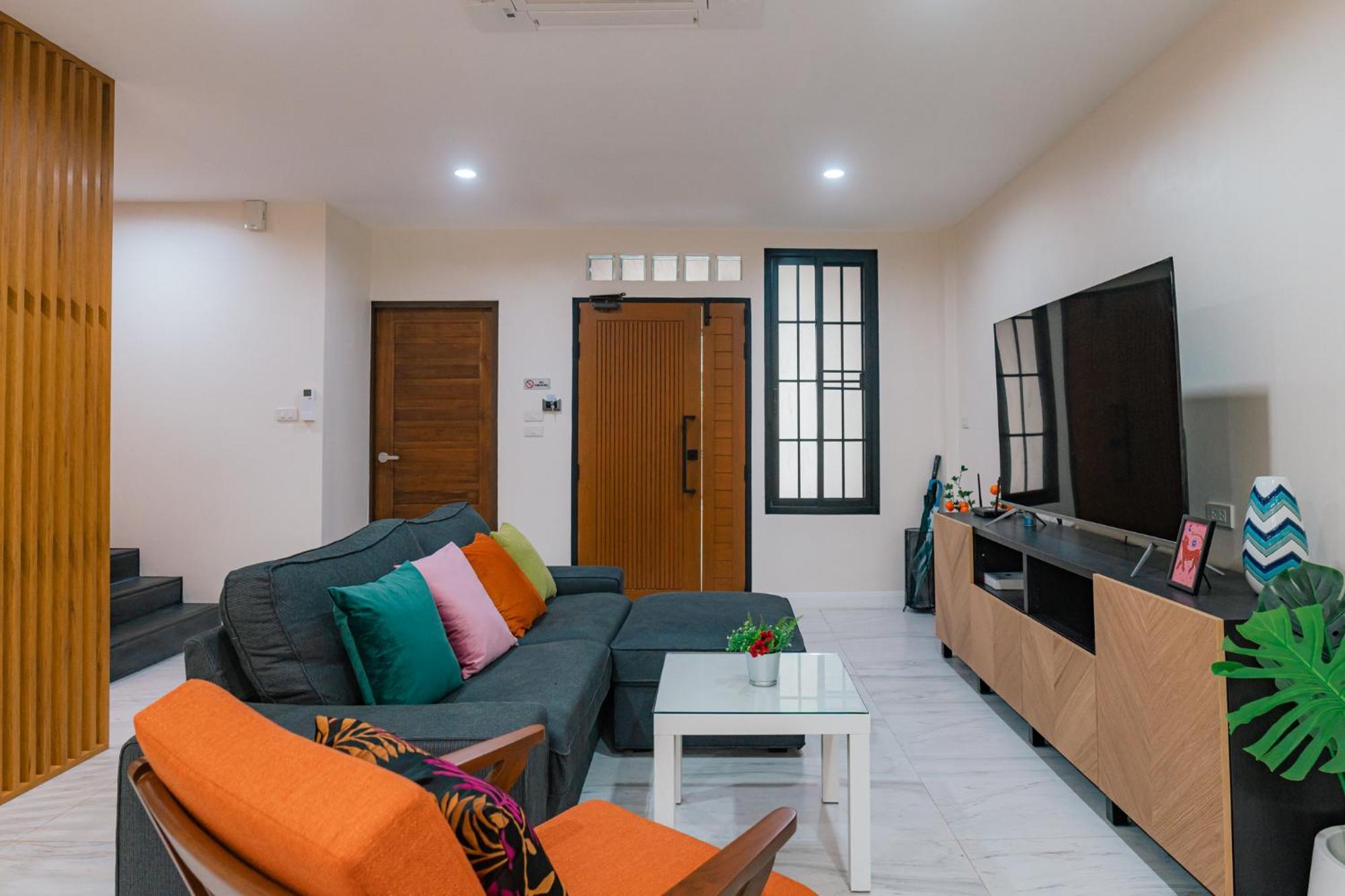 Modern - 6beds, Center, Phrom Phong Bts, Em District, Terminal 21