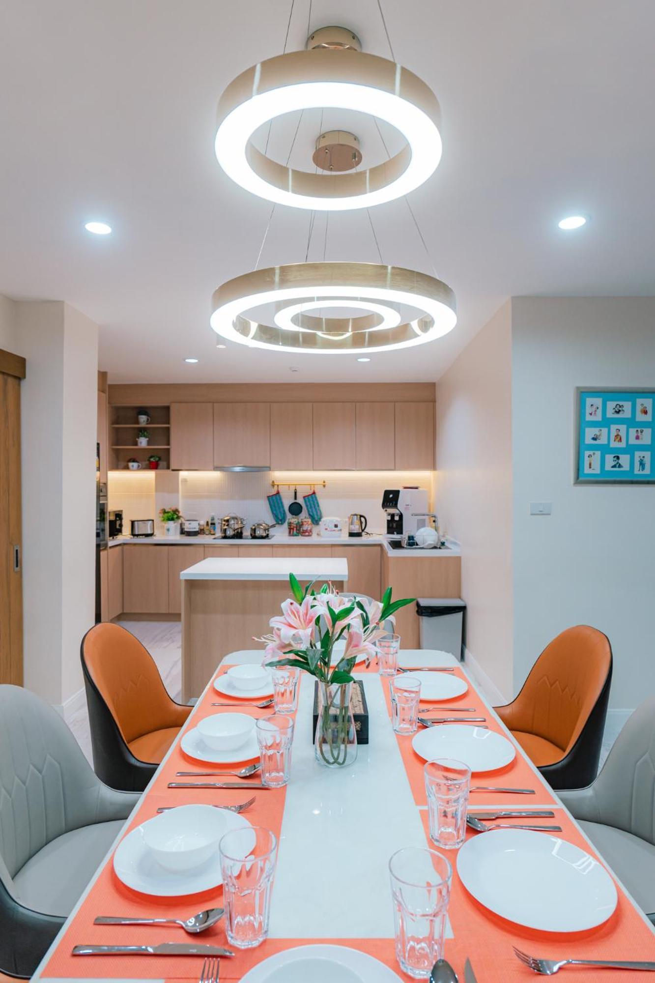 Modern - 6beds, Center, Phrom Phong Bts, Em District, Terminal 21 Villa