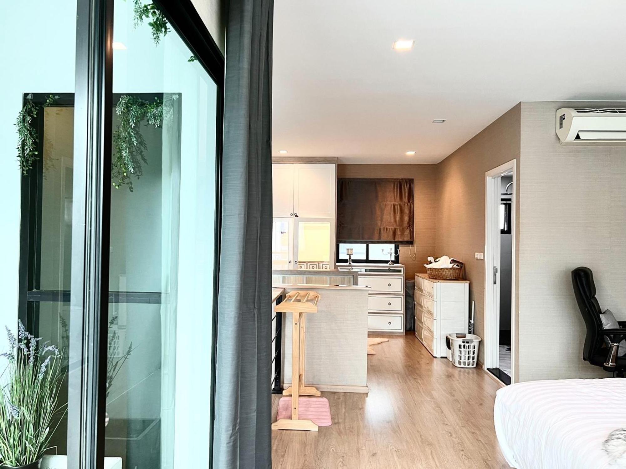 Apartment Free Pick Up / Stunning Luxury Family 3b3b Bangkok