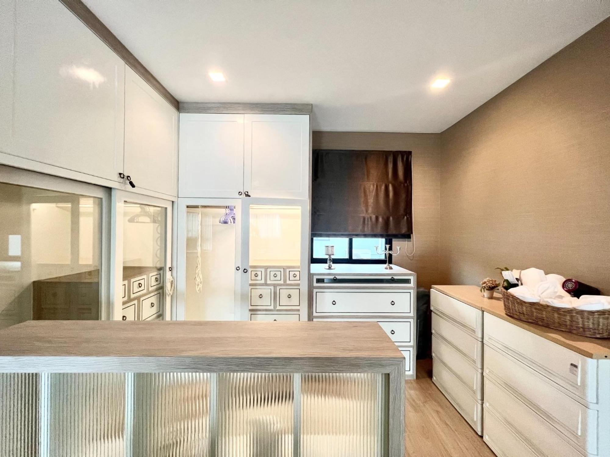 Free Pick Up / Stunning Luxury Family 3b3b Bangkok