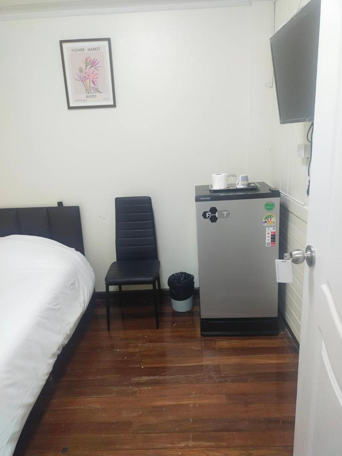 Inn Orchid House
