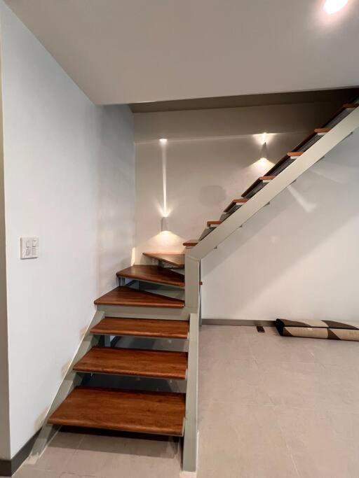 บ้านยิ้ม - 2 Bedroom, 2 Bathroom * Bangkok