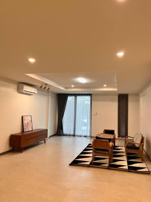 บ้านยิ้ม - 2 Bedroom, 2 Bathroom Apartment