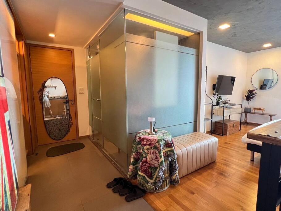 Sathorn Sky View Rooftop Bar Apartment Bangkok