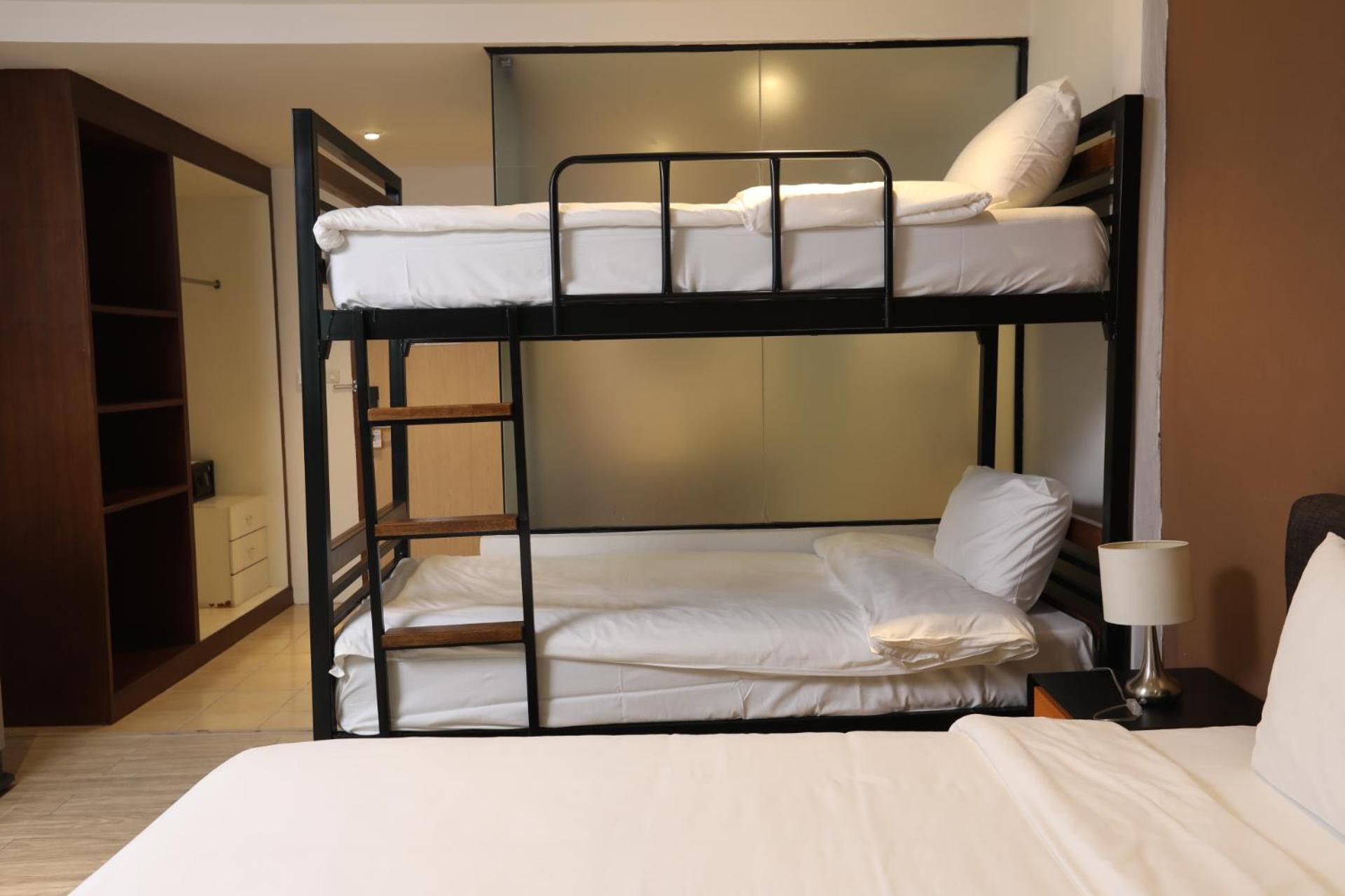 F Sukhumvit 3*