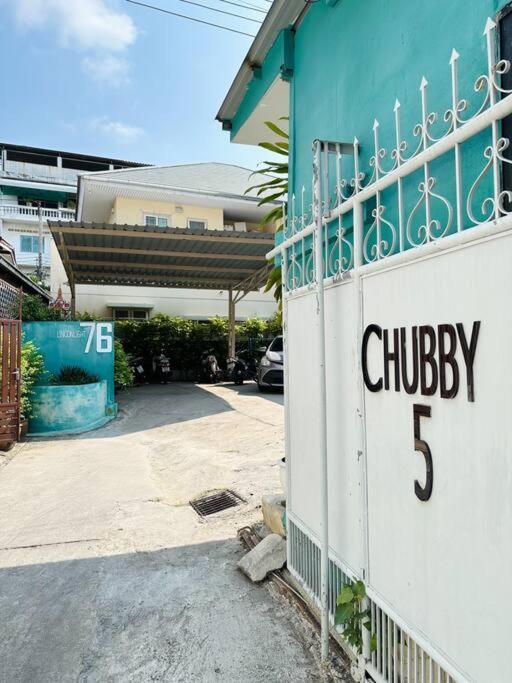 Chubby 5 3 Apartment