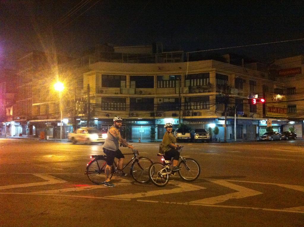 Bed And Bike Hostel *