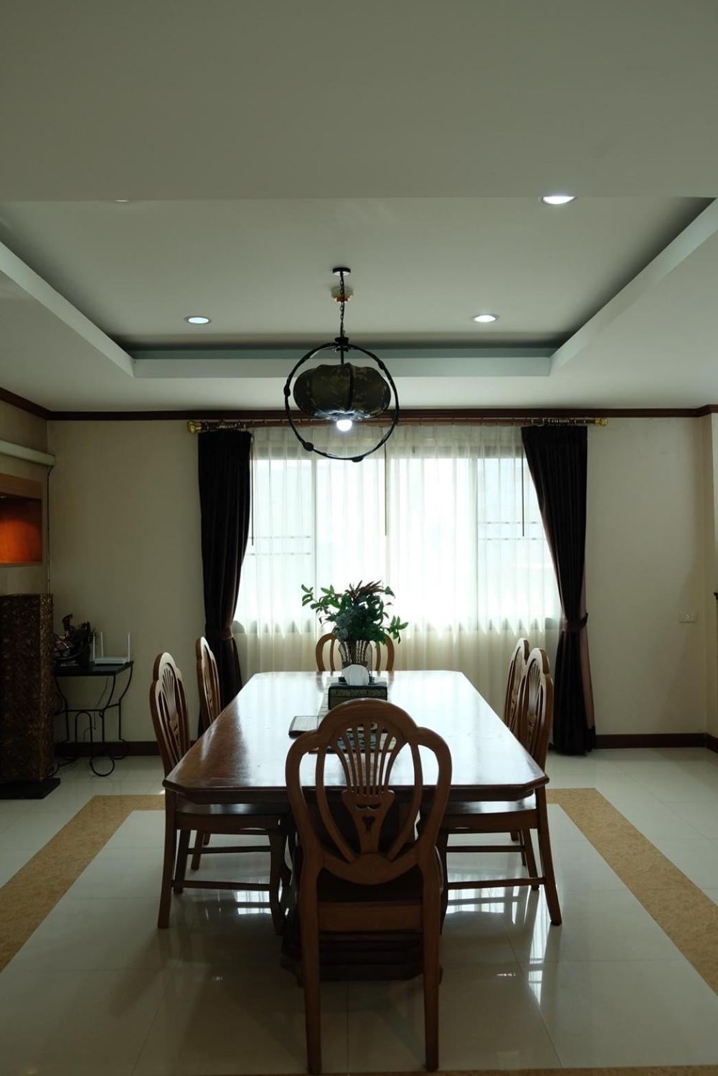 3 Bedrooms In Ekkamai,sukhumvit