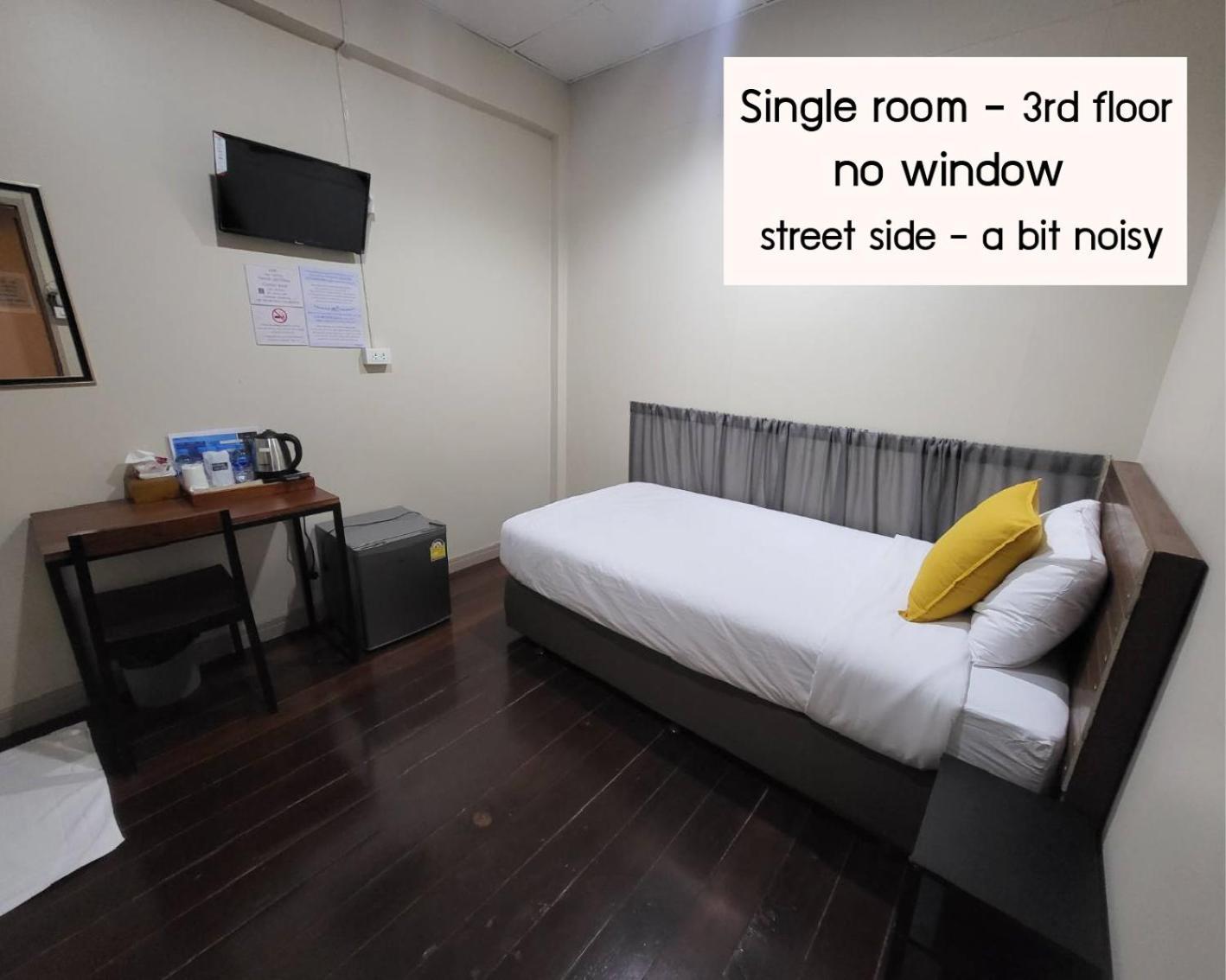 Achcha - Itsaraphap Mrt Station - Wat Arun Hotel 2*