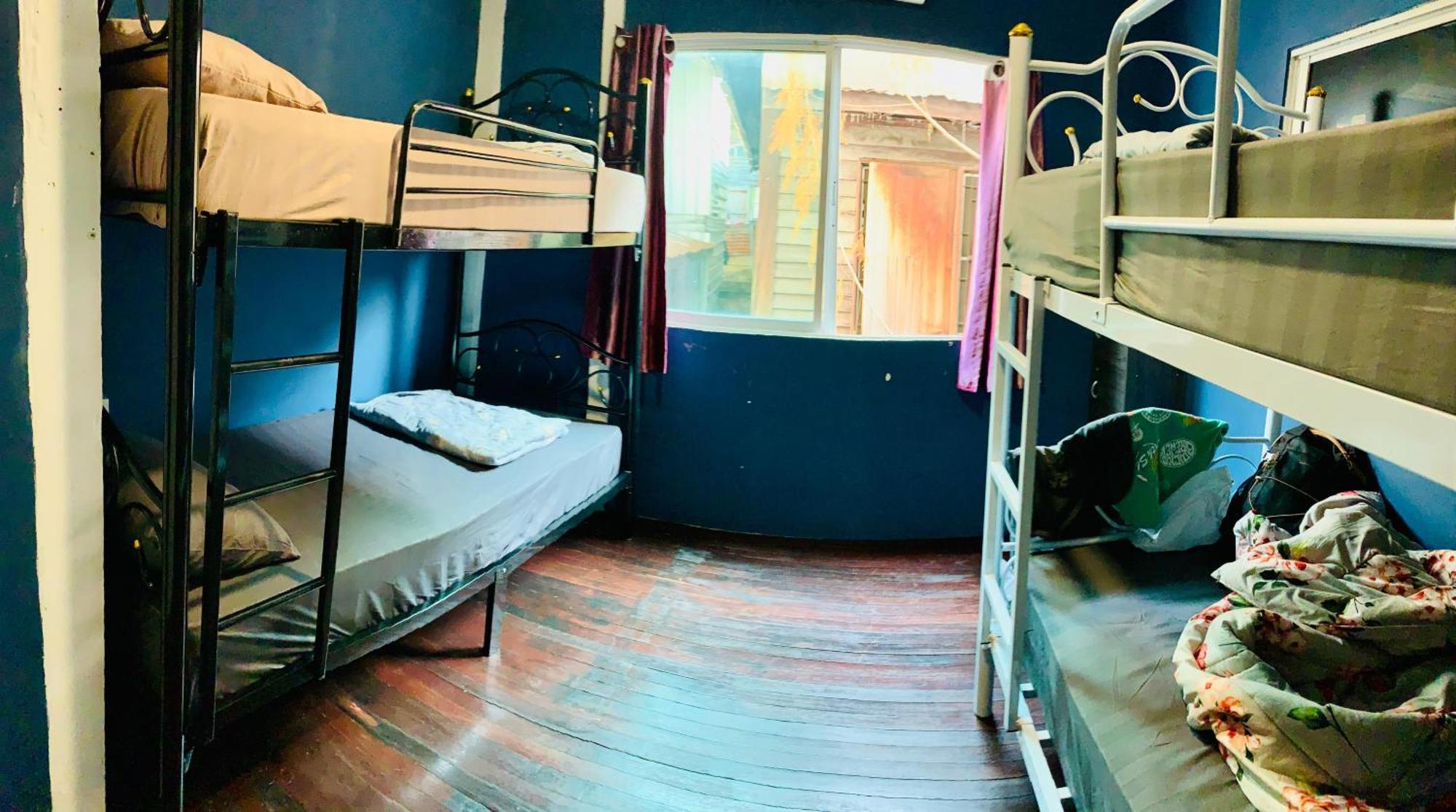 Green Apple Khaosan Hostel