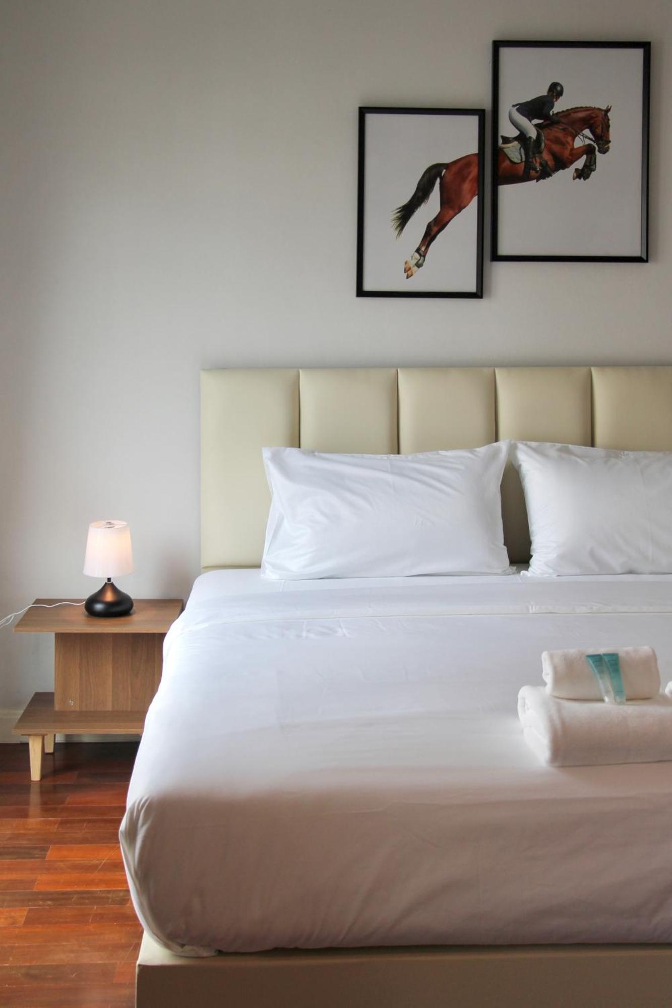 Entire 3br Townhome, Pool, Sukhumvit, Bts&mrt Asok Holiday home *