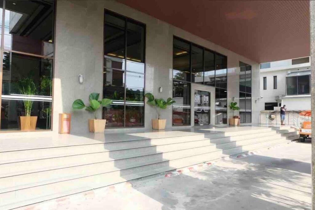 Apartment Selfcheckin 1 Bedroom Omni Tower Center Near Ploenchit Asoke Sukhumvit Bts Night Club Pool&gym *