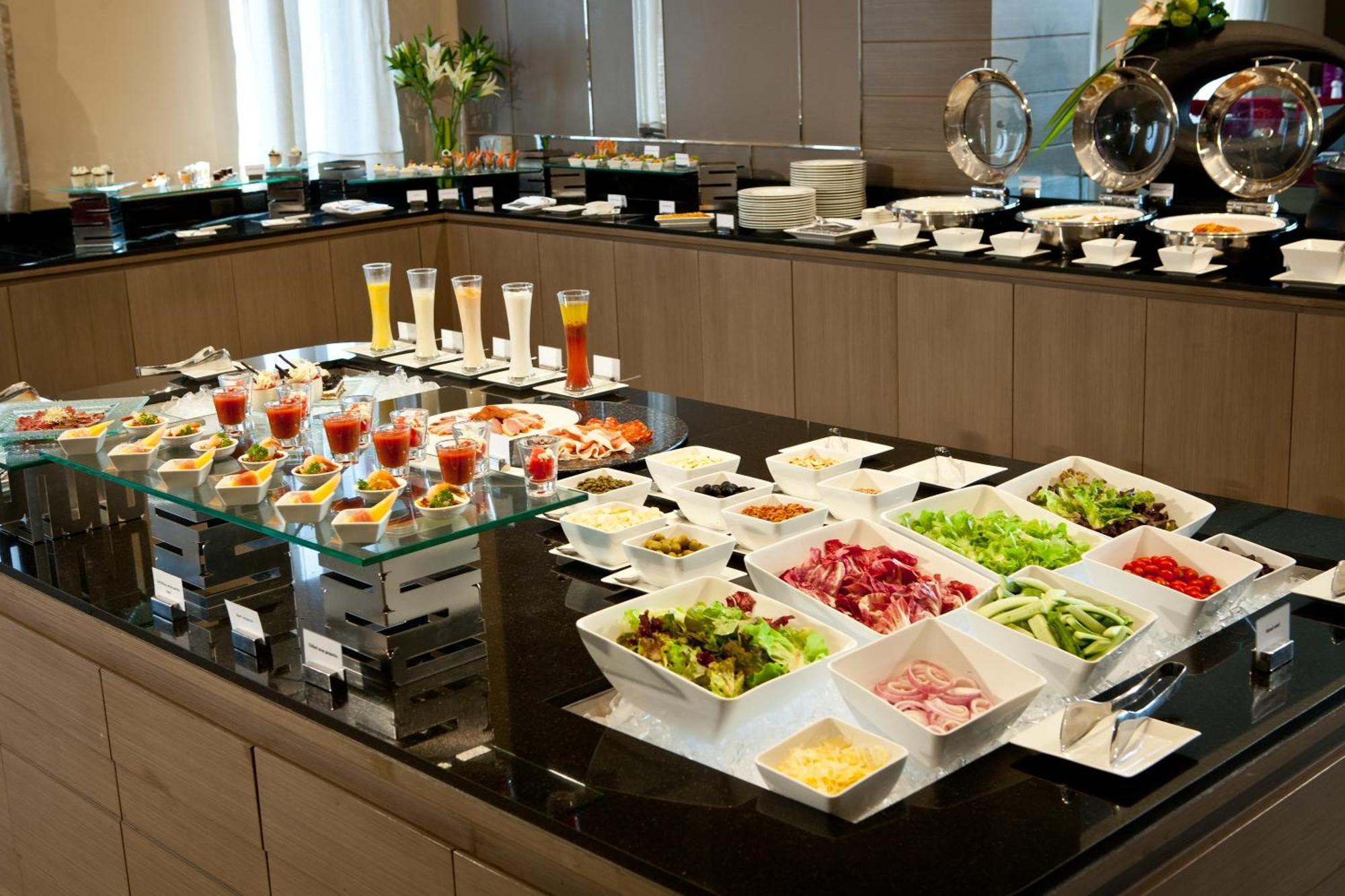 Hotel Mercure Siam 4*