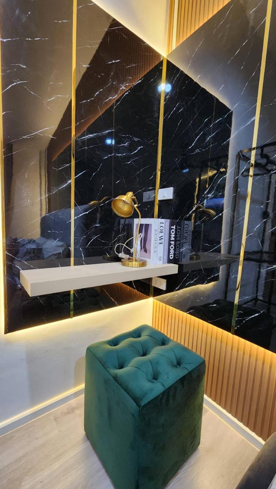 Lasalle House,bts,suvarnabhumi Airport,mega Bangna Bangkok