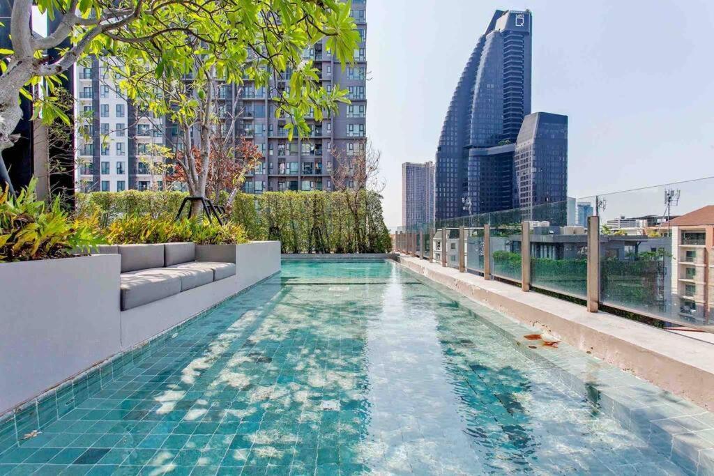 1 Bedroom Bts 200m Fast Wifi 28 Gym Checkin 24h Bangkok