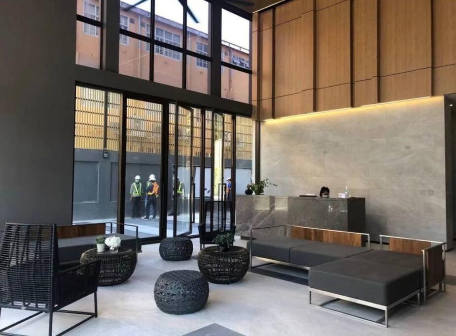 S87 新房ramada Sukhumvit Bts 1bed Gym Swimming Wifi Bangkok