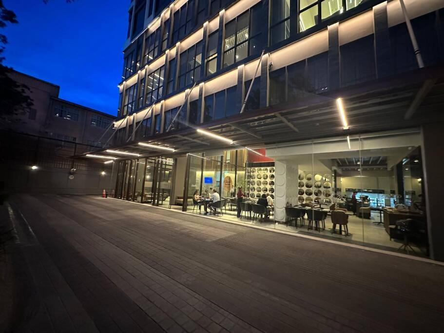 Apartment S87 新房ramada Sukhumvit Bts 1bed Gym Swimming Wifi *
