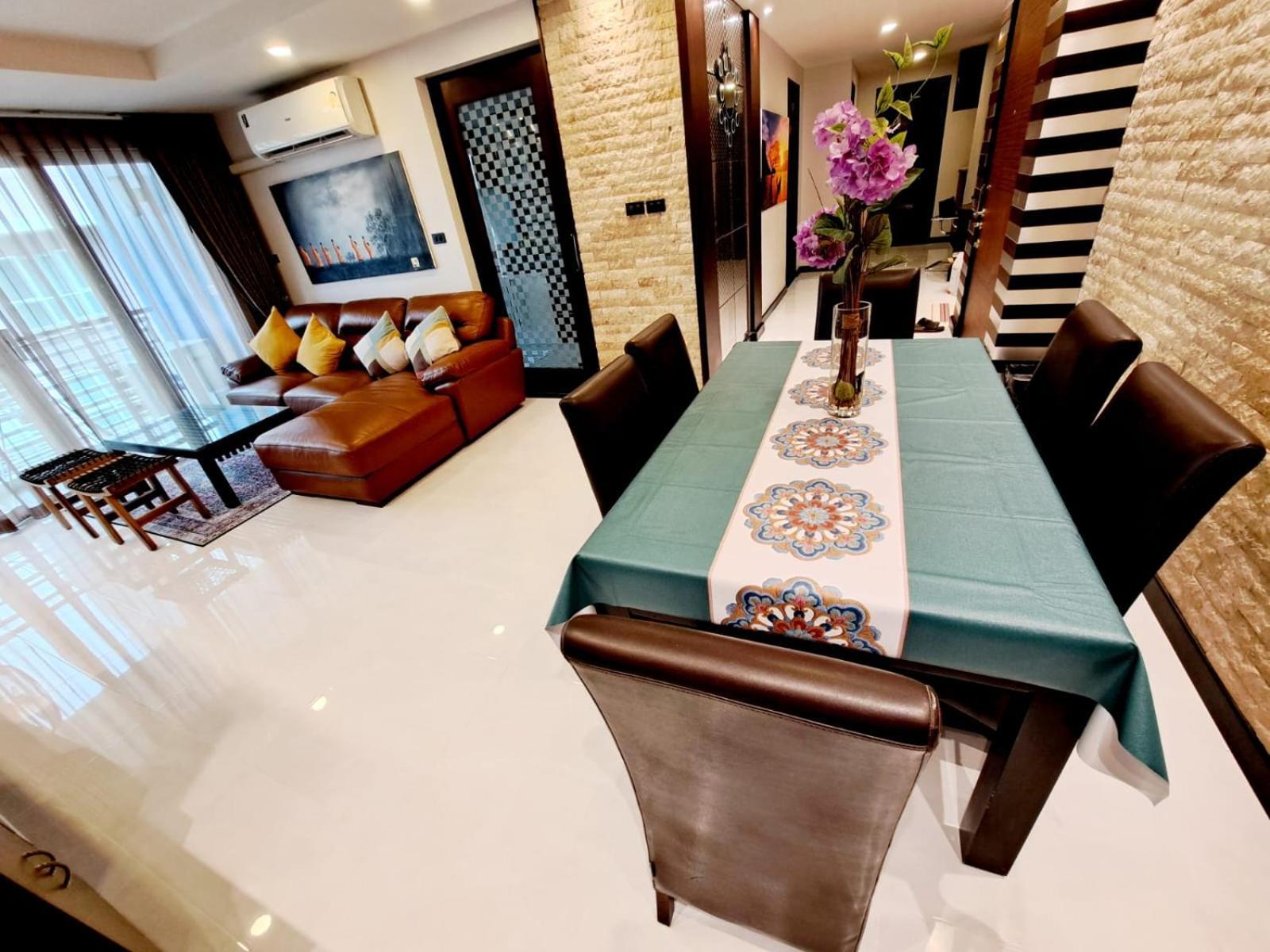 8th Floor 2brs Penthouse 700m Walk To Ekkamai Bts Station Bangkok