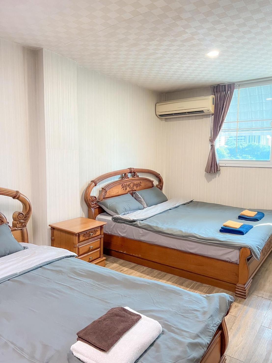 Silom Dynasty Homestay *