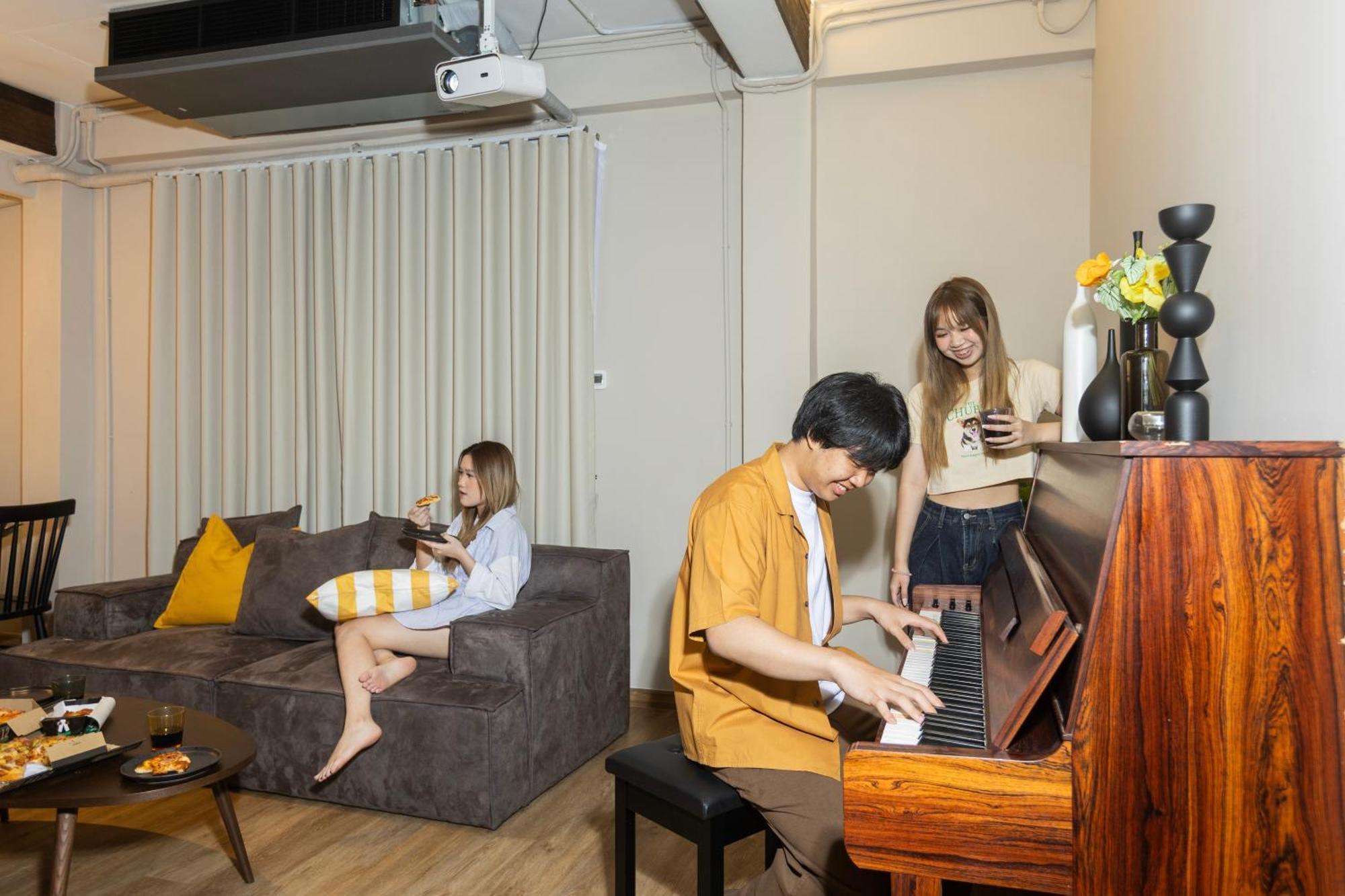 Apartment The Lair - 3mins Walk To Icon Siam Bangkok