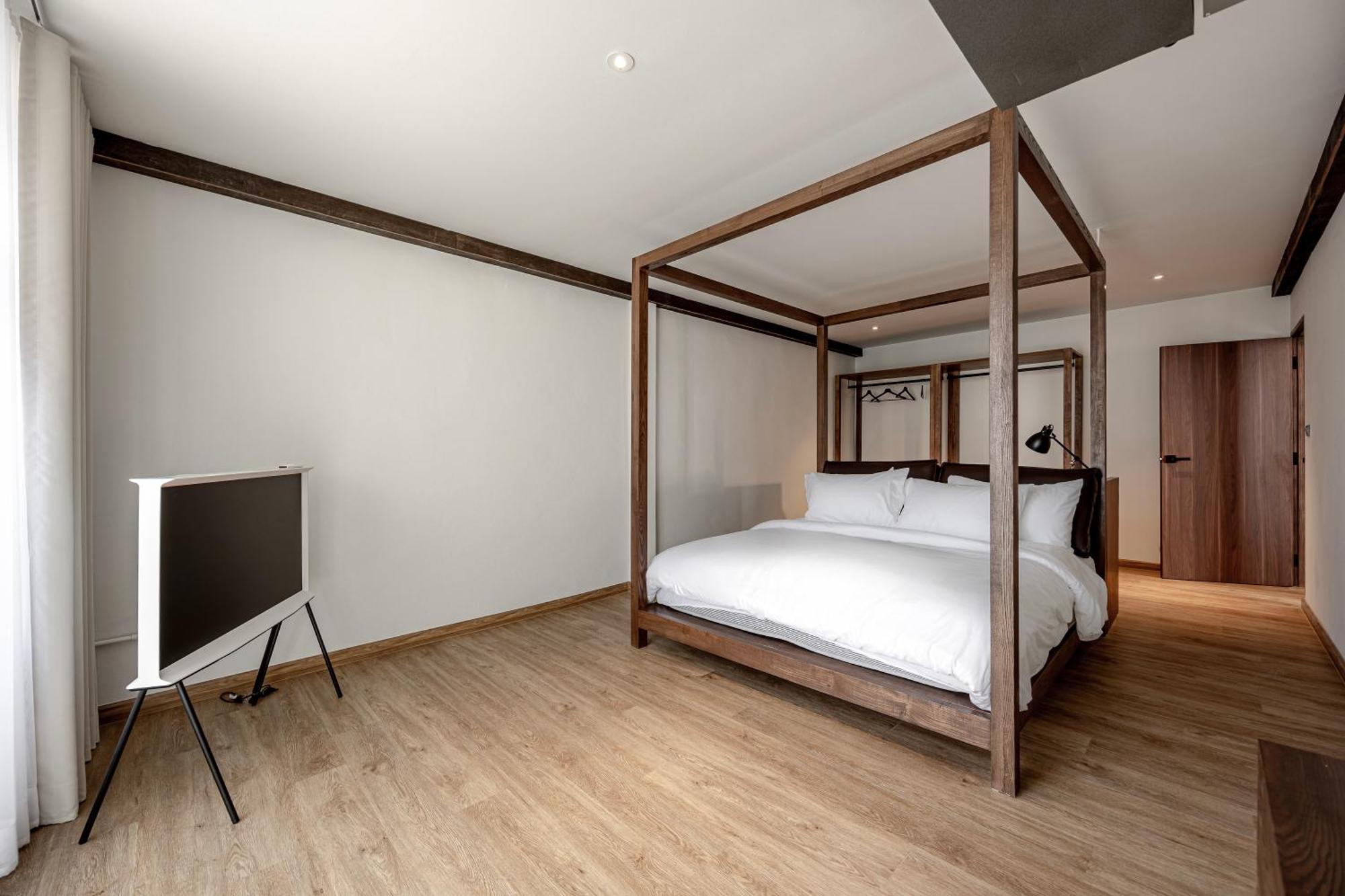 Apartment The Lair - 3mins Walk To Icon Siam
