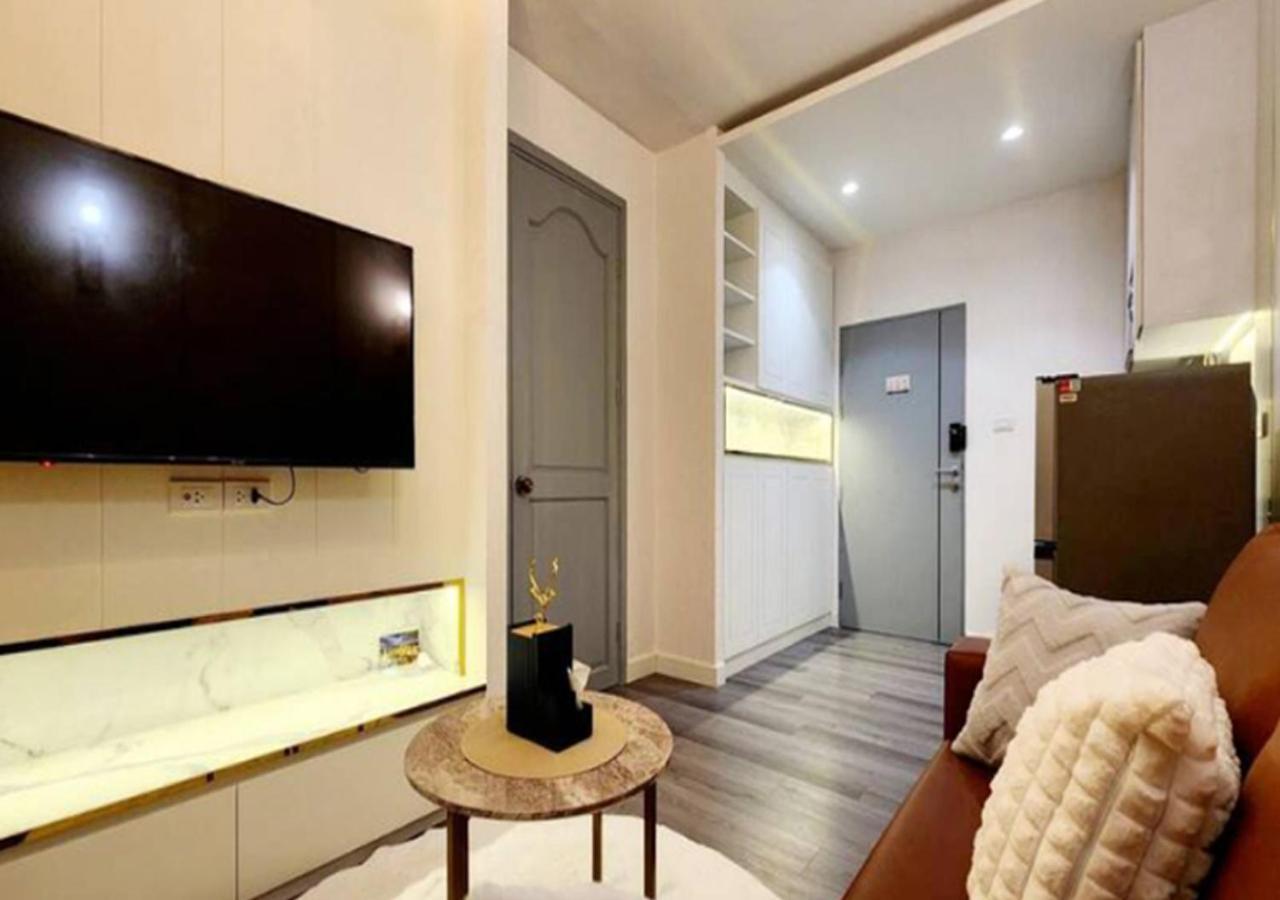 20 Chatuchak Market,night Market, Bts Apartment